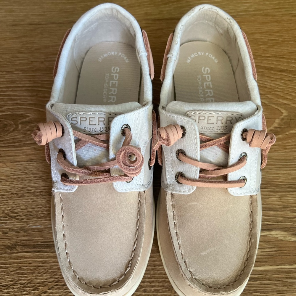 NWOT Sperry Kids Tan & White Boat Shoes